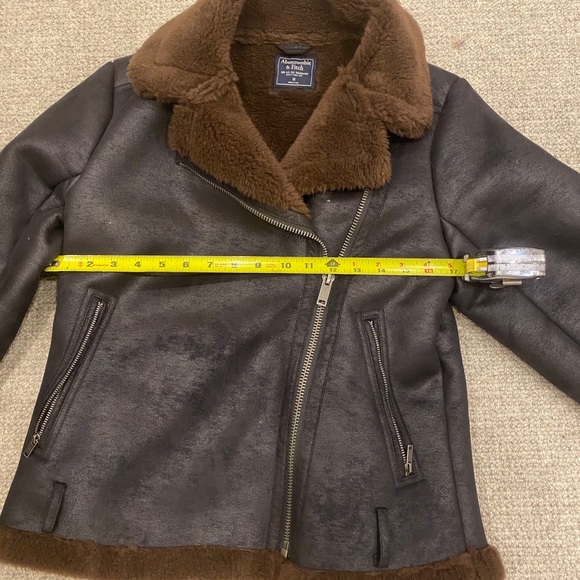 Jacket - Picture 10 of 10